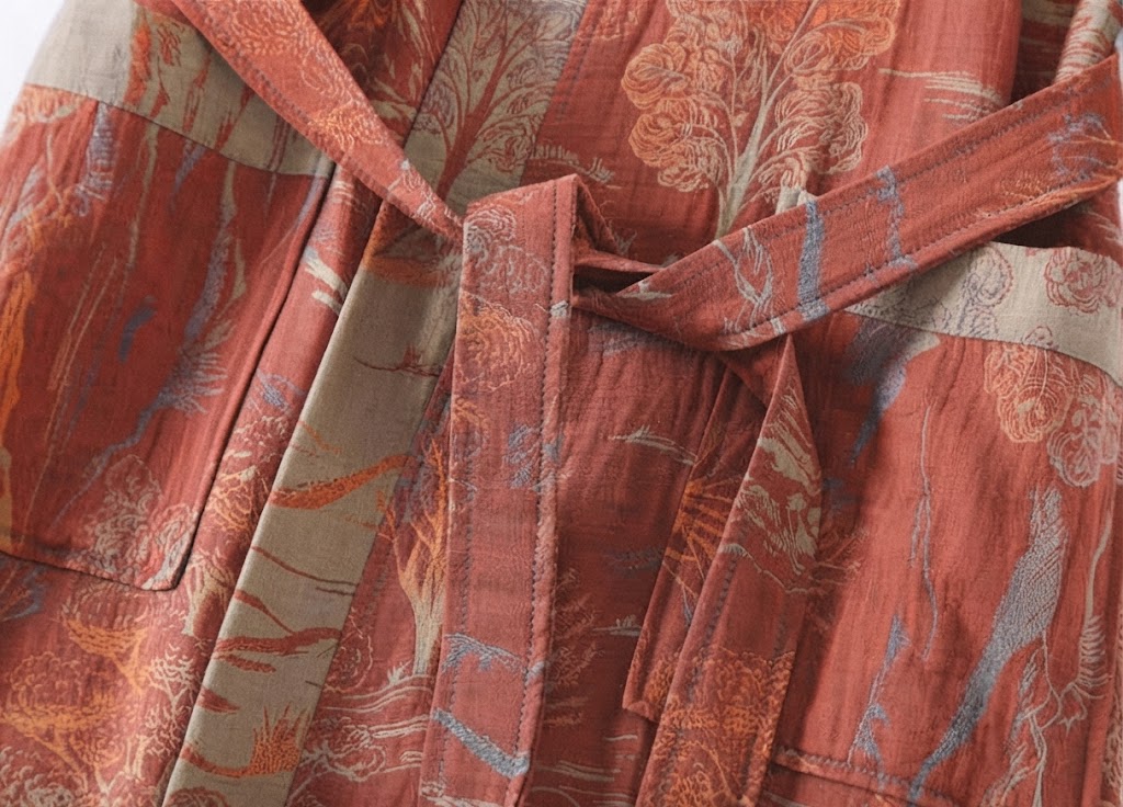 Ceinture nouée et passant d'un peignoir en double gaze de coton imprimée